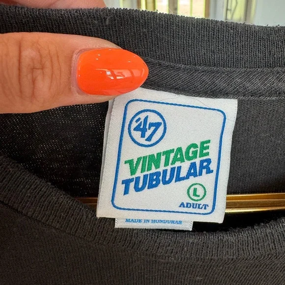 Atlanta Hawks NBA x ‘47 Vintage Tubular Gently Used Black Graphic Tee T9 - Picture 4 of 7